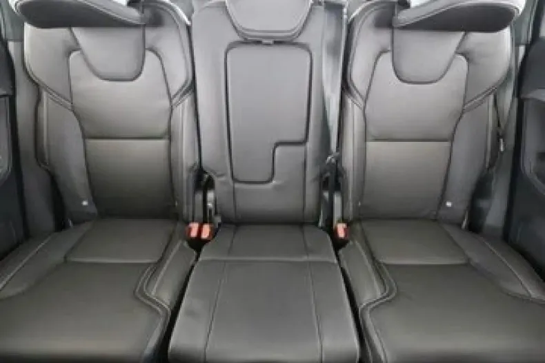 Volvo XC90 din 2024 cu 18.300 km - oferta VOL140662 - foto 4