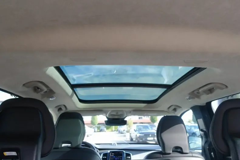 Volvo XC90 din 2024 cu 29.729 km - oferta VOL140663 - foto 13