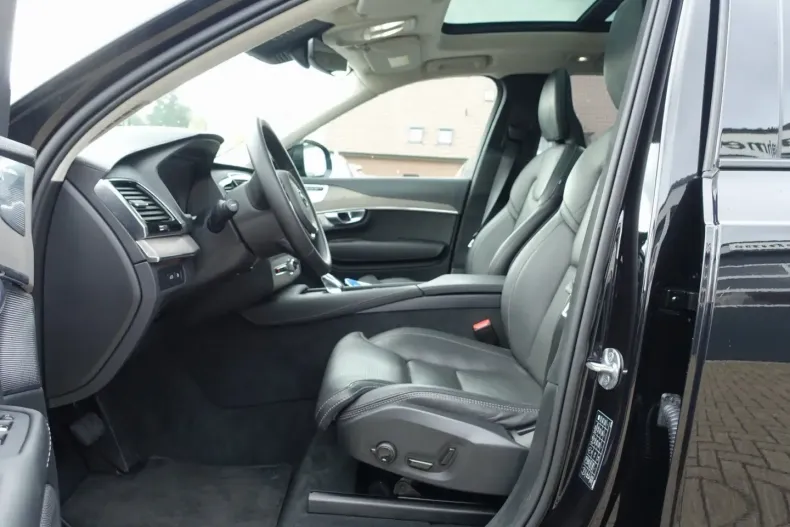 Volvo XC90 din 2023 cu 32.760 km - oferta VOL140667 - foto 8