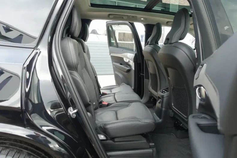 Volvo XC90 din 2023 cu 32.760 km - oferta VOL140667 - foto 11