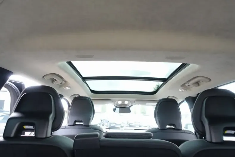 Volvo XC90 din 2023 cu 32.760 km - oferta VOL140667 - foto 18