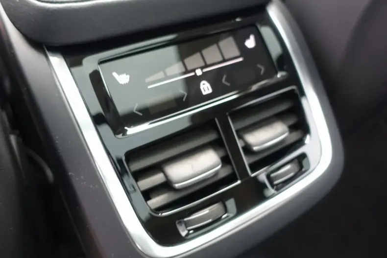 Volvo XC90 din 2023 cu 32.760 km - oferta VOL140667 - foto 19