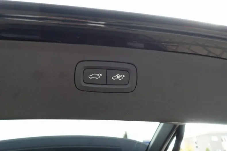 Volvo XC90 din 2023 cu 32.760 km - oferta VOL140667 - foto 27