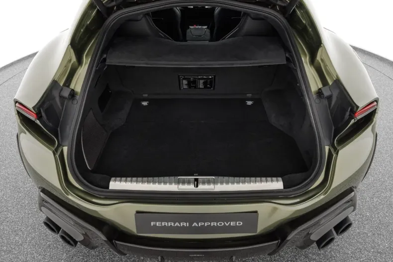 Ferrari Purosangue din 2024 cu 6.000 km - oferta FER140674 - foto 31
