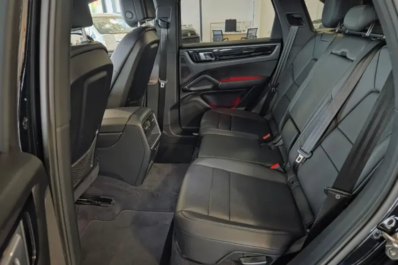 Porsche Cayenne din 2021 cu 64.990 km - oferta POR140682 - foto 17