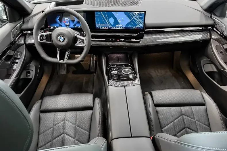 BMW 520 din 2025 cu 5 km - oferta BMW140684 - foto 10