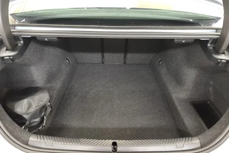 BMW 520 din 2025 cu 4.200 km - oferta BMW140694 - foto 3