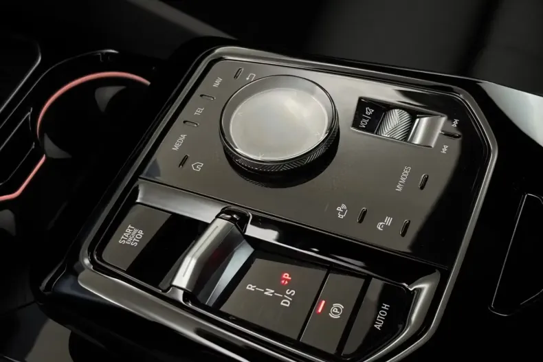 BMW 520 din 2025 cu 4.200 km - oferta BMW140694 - foto 9