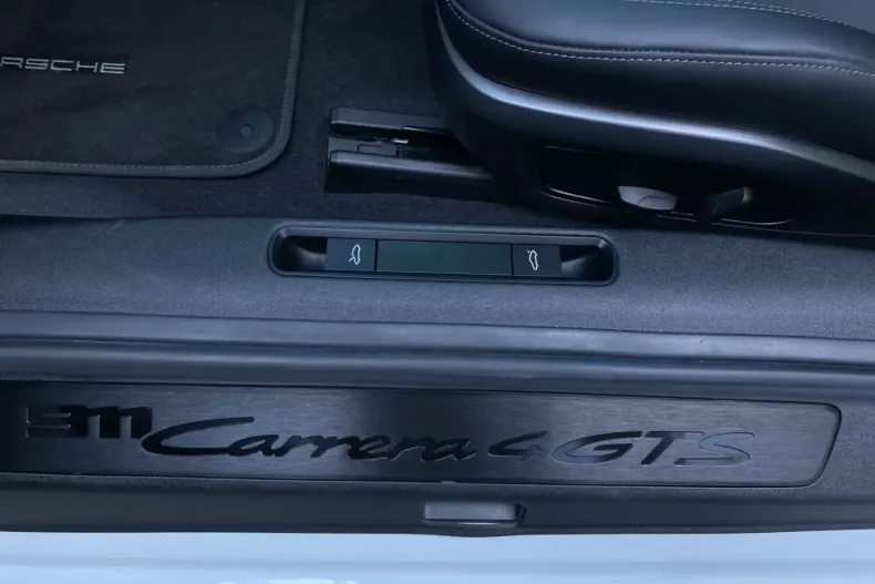 Porsche 992 din 2023 cu 9.000 km - oferta POR140728 - foto 15