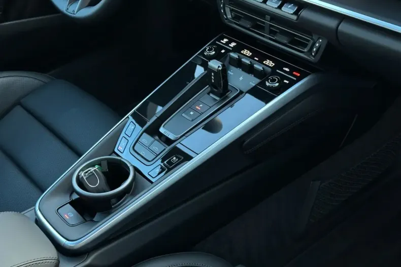 Porsche 992 din 2024 cu 20.200 km - oferta POR140733 - foto 12