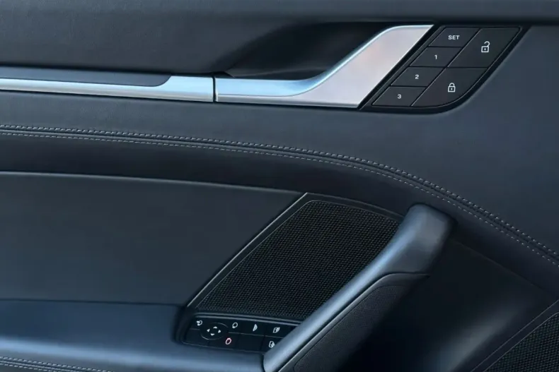 Porsche 992 din 2024 cu 20.200 km - oferta POR140733 - foto 22