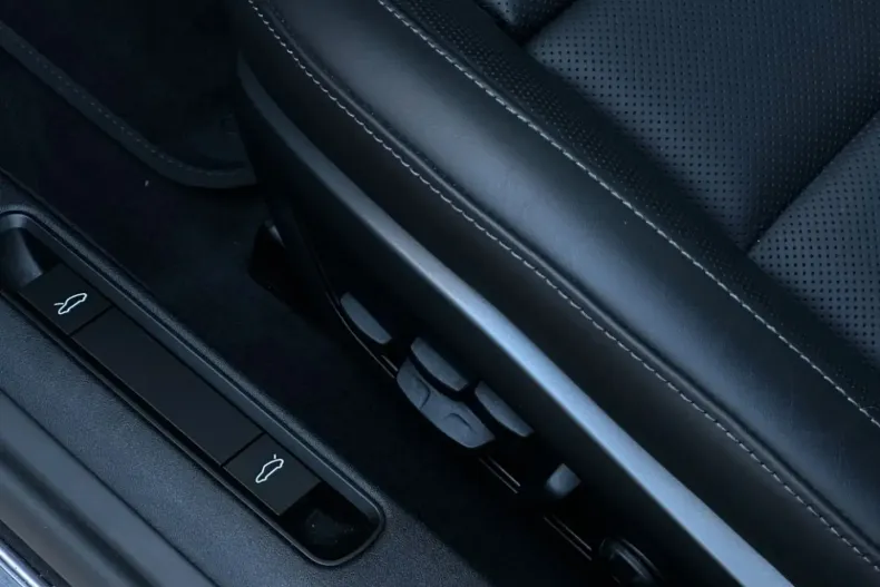 Porsche 992 din 2024 cu 20.200 km - oferta POR140733 - foto 24