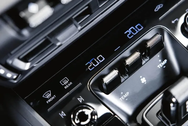 Porsche 992 din 2024 cu 13.300 km - oferta POR140738 - foto 32