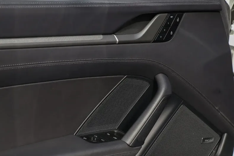 Porsche 992 din 2024 cu 14.800 km - oferta POR140740 - foto 30