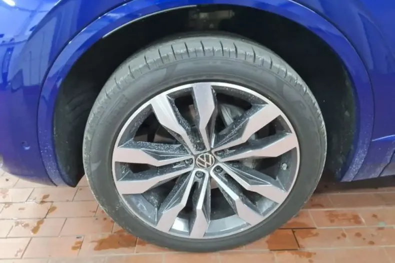 Volkswagen Touareg din 2024 cu 5.503 km - oferta VOL140741 - foto 9