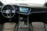 Volkswagen Touareg din 2024 cu 18.426 km - oferta VOL140745 - foto 20