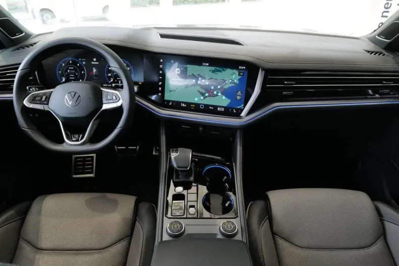 Volkswagen Touareg din 2024 cu 18.426 km - oferta VOL140745 - foto 20