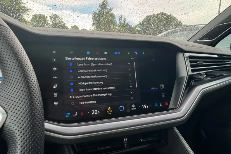 Volkswagen Touareg din 2024 cu 29.800 km - oferta VOL140750 - foto 34