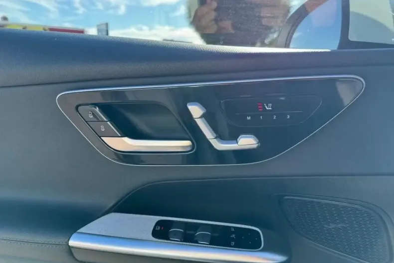 Mercedes-Benz GLC 220 din 2023 cu 62.750 km - oferta MER140783 - foto 6