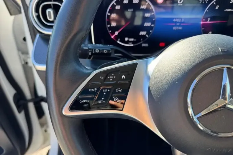 Mercedes-Benz GLC 220 din 2023 cu 62.750 km - oferta MER140783 - foto 7