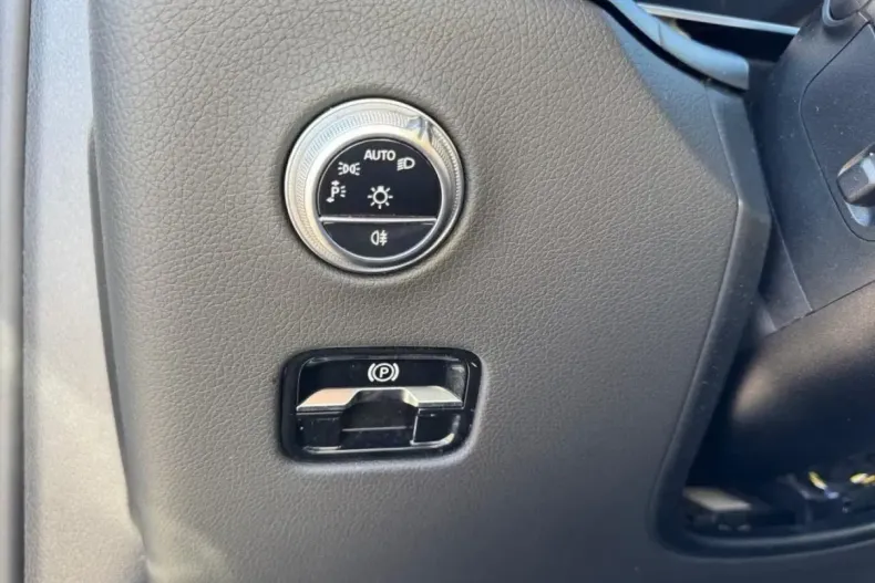 Mercedes-Benz GLC 220 din 2023 cu 62.750 km - oferta MER140783 - foto 9