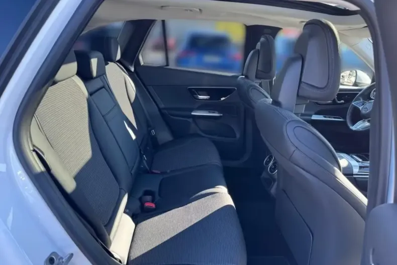 Mercedes-Benz GLC 220 din 2023 cu 62.750 km - oferta MER140783 - foto 16