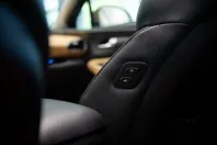 Hyundai SANTA FE din 2021 cu 95.950 km - oferta HYU140787 - foto 32