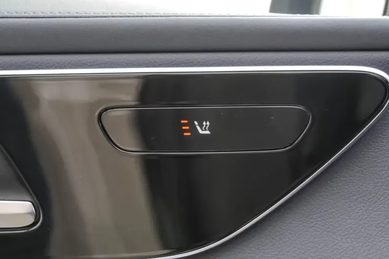 Mercedes-Benz GLC 200 din 2023 cu 47.829 km - oferta MER140797 - foto 6