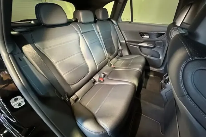 Mercedes-Benz GLC 200 din 2023 cu 50.225 km - oferta MER140798 - foto 4