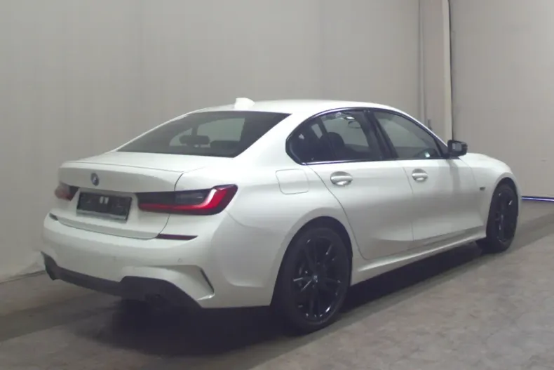 BMW 320 din 2022 cu 91.848 km - oferta BMW140806 - foto 4