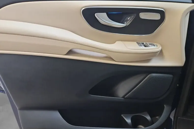 Mercedes-Benz V 250 din 2024 cu 24.223 km - oferta MER140816 - foto 16