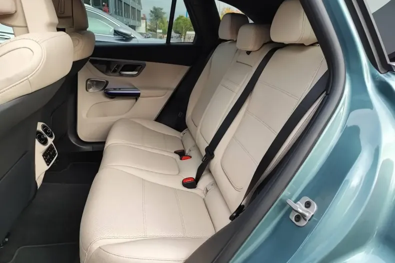 Mercedes-Benz GLC 300 din 2024 cu 21.700 km - oferta MER140818 - foto 11