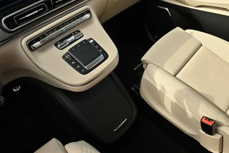 Mercedes-Benz V 300 din 2024 cu 18.910 km - oferta MER140820 - foto 11