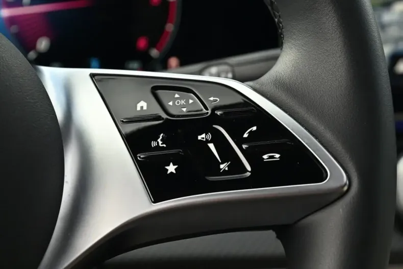 Mercedes-Benz V 300 din 2024 cu 18.910 km - oferta MER140820 - foto 15