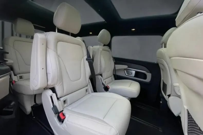 Mercedes-Benz V 300 din 2024 cu 4.964 km - oferta MER140822 - foto 13