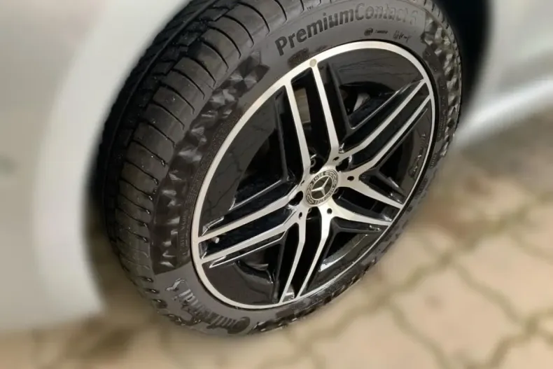 Mercedes-Benz V 300 din 2024 cu 8.300 km - oferta MER140823 - foto 3