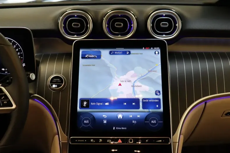 Mercedes-Benz GLC 300 din 2024 cu 13.100 km - oferta MER140840 - foto 11