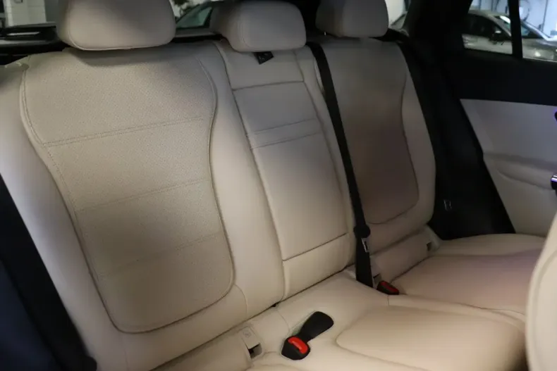 Mercedes-Benz GLC 300 din 2024 cu 13.100 km - oferta MER140840 - foto 16