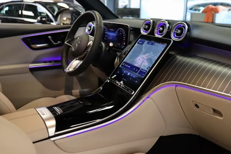 Mercedes-Benz GLC 300 din 2024 cu 13.100 km - oferta MER140840 - foto 18