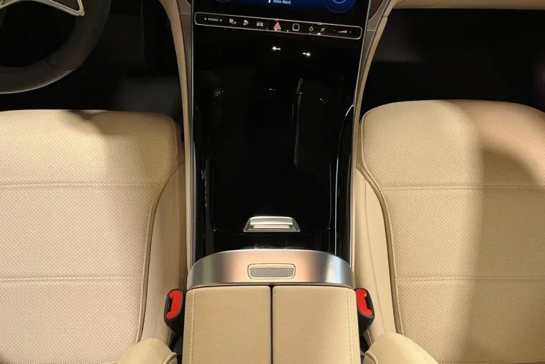 Mercedes-Benz GLC 300 din 2024 cu 37.625 km - oferta MER140842 - foto 7