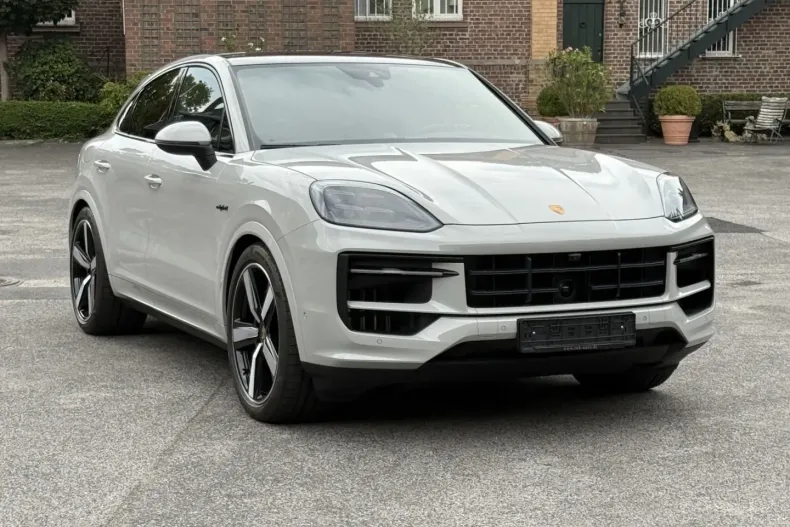 Porsche Cayenne din 2025 cu 10.900 km - oferta POR140847 - foto 13