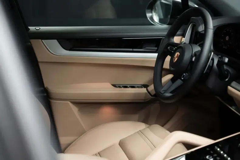 Porsche Cayenne din 2024 cu 6.300 km - oferta POR140854 - foto 14