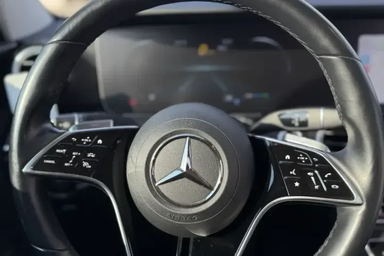 Mercedes-Benz E 200 din 2022 cu 30.000 km - oferta MER140871 - foto 10