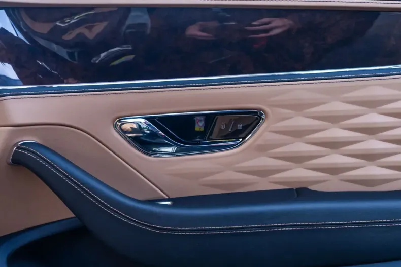 Bentley Flying Spur din 2021 cu 38.290 km - oferta BEN140892 - foto 24