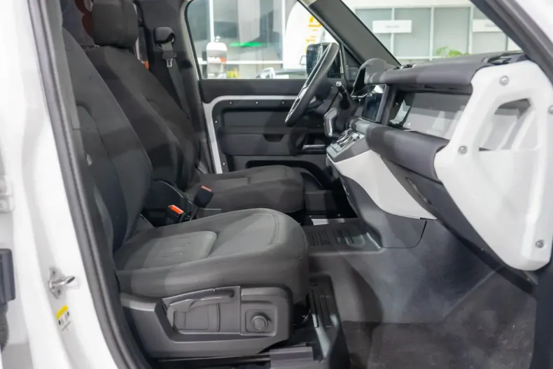 Land Rover Defender din 2021 cu 119.597 km - oferta LAN140896 - foto 15