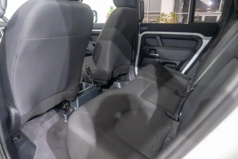 Land Rover Defender din 2021 cu 119.597 km - oferta LAN140896 - foto 16