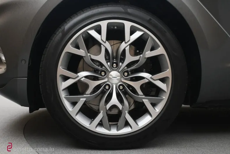 Aston Martin DBX din 2022 cu 1.319 km - oferta AST140904 - foto 37