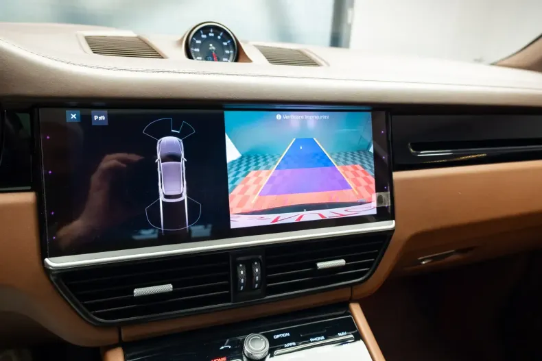 Porsche Cayenne din 2020 cu 63.611 km - oferta POR140907 - foto 15