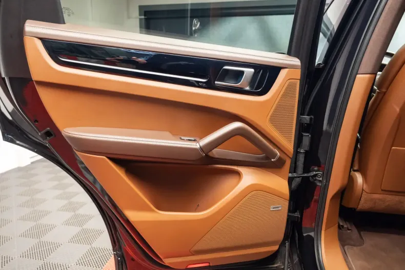 Porsche Cayenne din 2020 cu 63.611 km - oferta POR140907 - foto 24