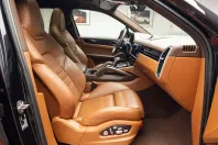 Porsche Cayenne din 2020 cu 63.611 km - oferta POR140907 - foto 35